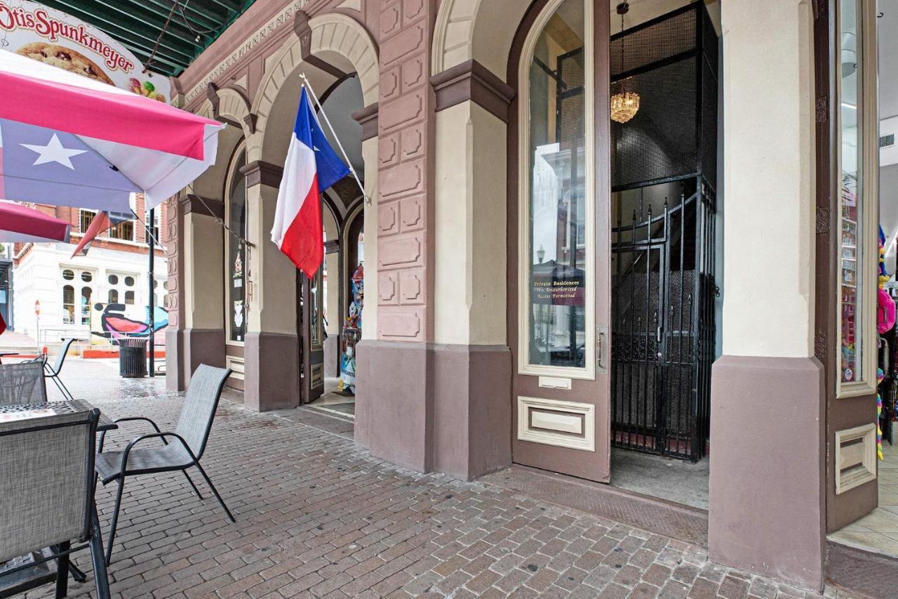 Serenity On The Strand - Historic Strand Loft #205 Galveston Exterior foto