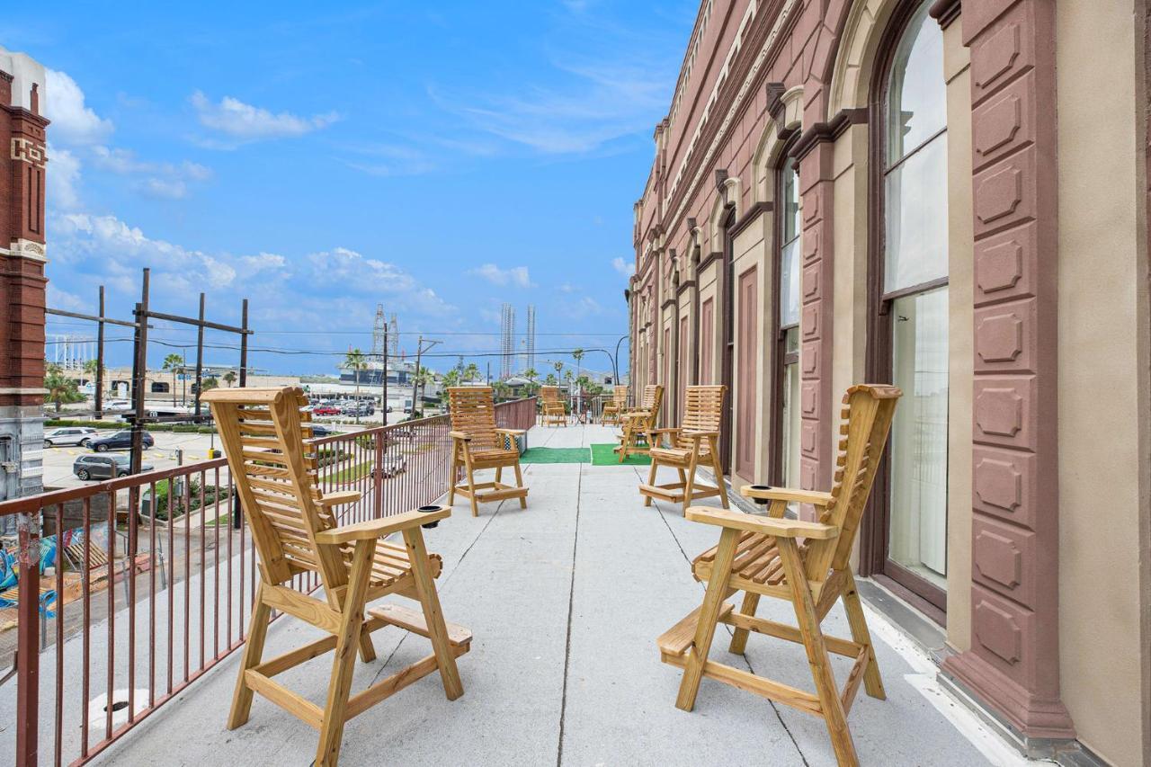 Serenity On The Strand - Historic Strand Loft #205 Galveston Exterior foto