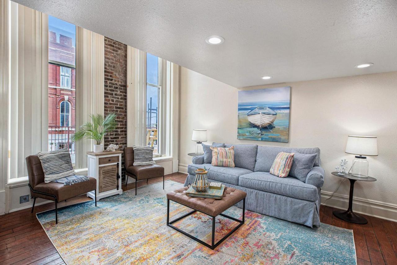 Serenity On The Strand - Historic Strand Loft #205 Galveston Exterior foto