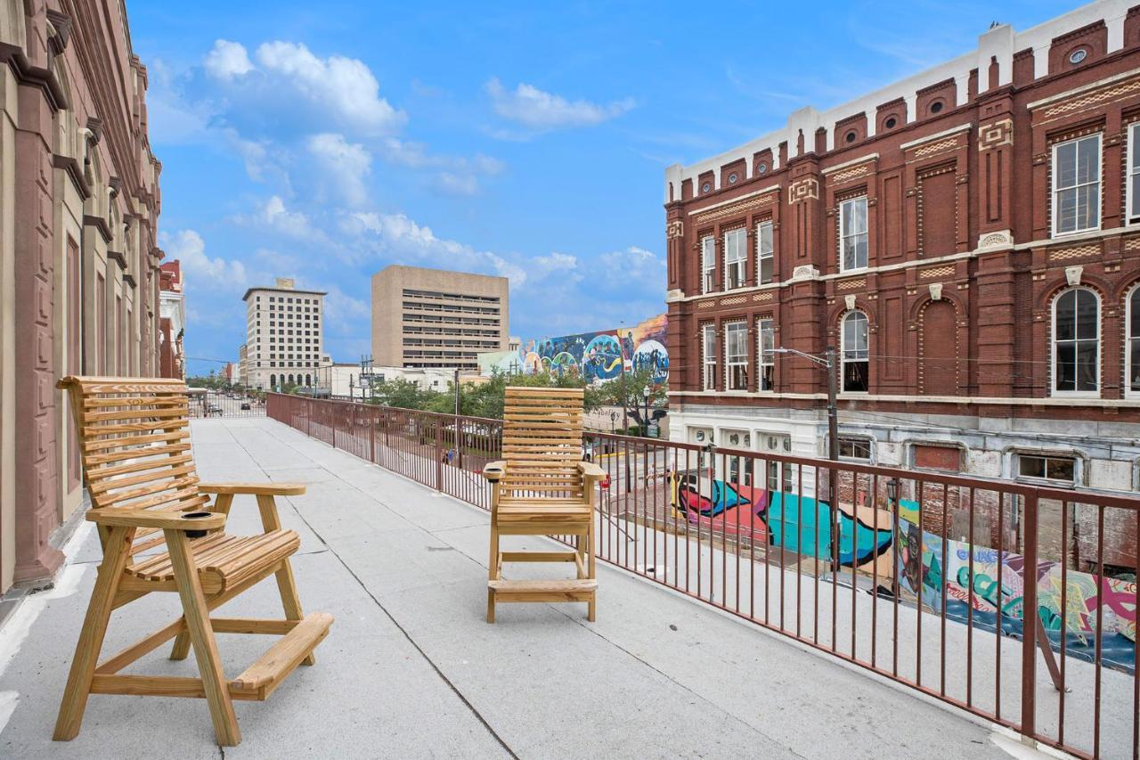 Serenity On The Strand - Historic Strand Loft #205 Galveston Exterior foto